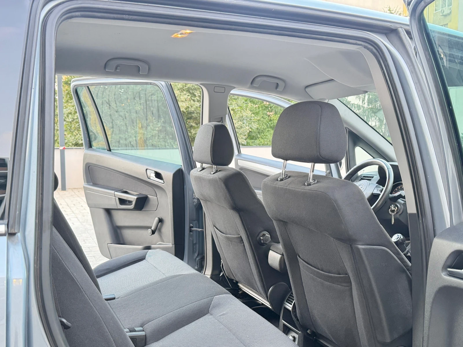 Opel Zafira 1.8 ГАЗ/БЕНЗИН 2013г, снимка 12 - Автомобили и джипове - 55787939