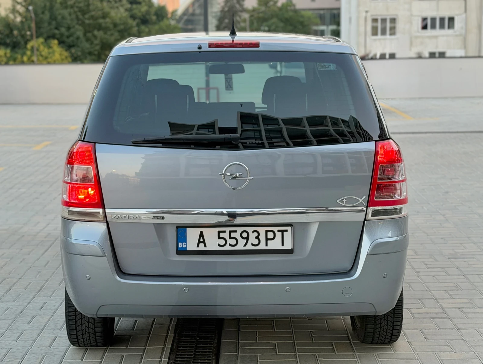 Opel Zafira 1.8 ГАЗ/БЕНЗИН 2013г, снимка 6 - Автомобили и джипове - 55787939