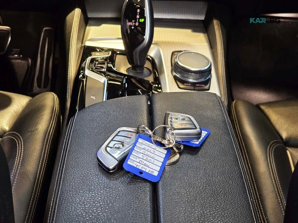 BMW 530 xDrive * M Pack * HUD *  АвтоКредит * (ЦЕНА ДО БГ), снимка 13 - Автомобили и джипове - 55948804