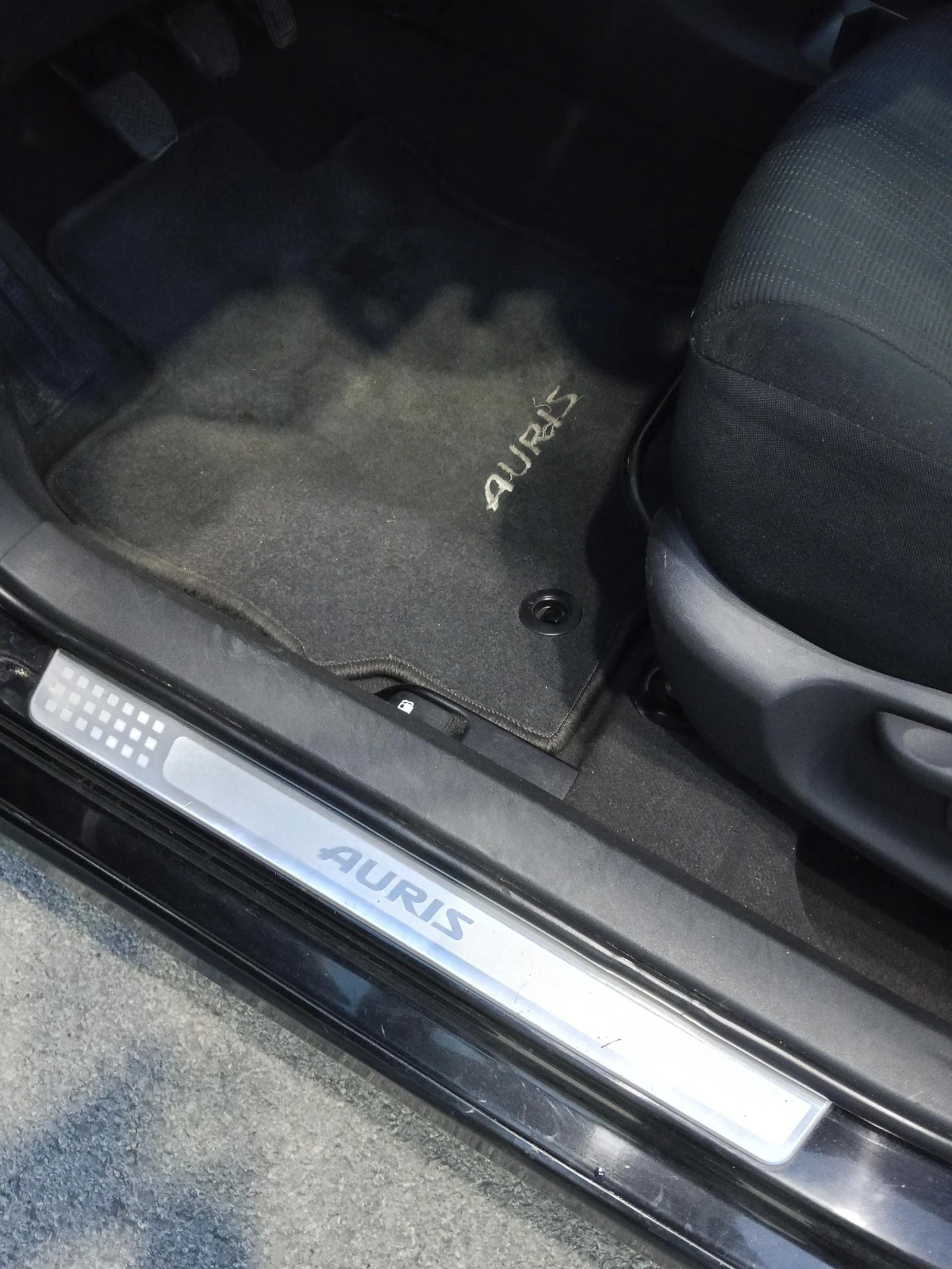 Toyota Auris executive, снимка 10 - Автомобили и джипове - 56154645