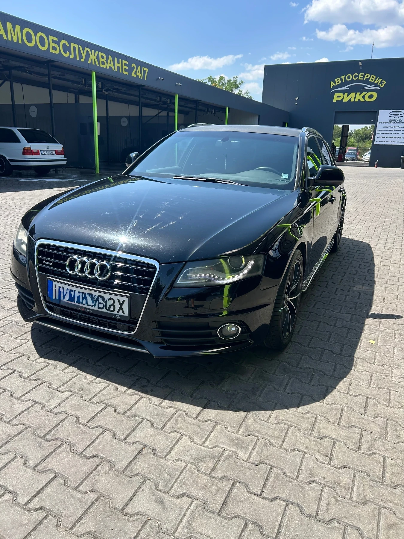 Audi A4 3.0 S-Line 4x4/AVTOMAT, снимка 2 - Автомобили и джипове - 56313626