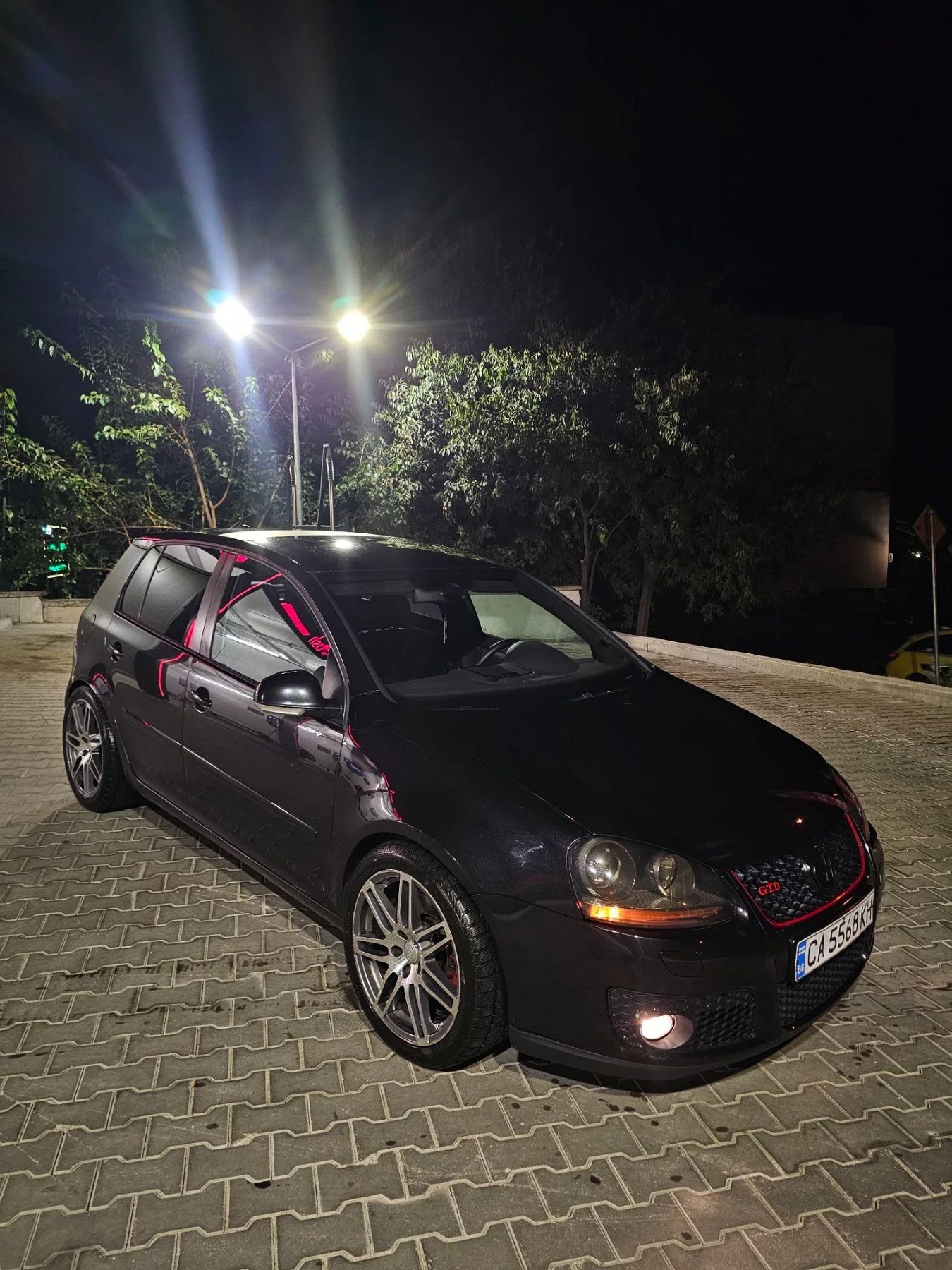 VW Golf 2.0TDI , снимка 2 - Автомобили и джипове - 56363544
