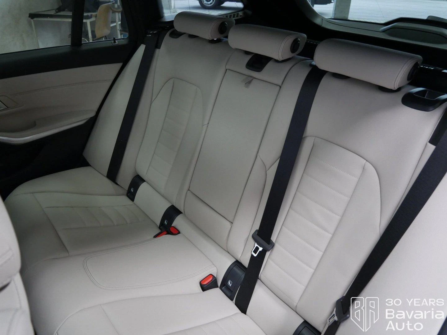 BMW 340 M340i xDrive Touring Sportautomatic, снимка 8 - Автомобили и джипове - 56633111