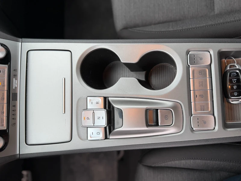 Hyundai Kona 41 Kw electric, снимка 13 - Автомобили и джипове - 53203576