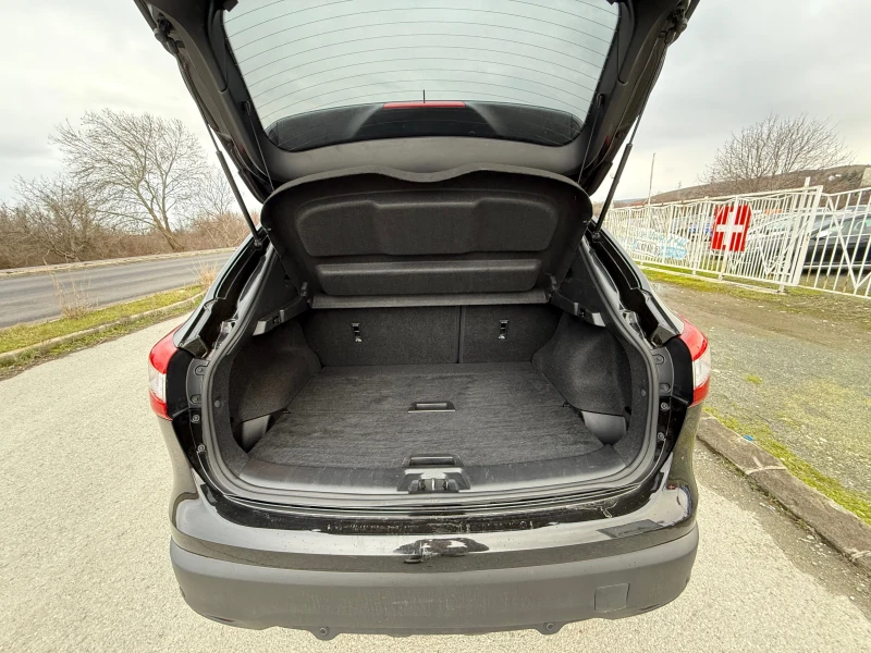 Nissan Qashqai 1.6 AUT. NAVI FULL ШВЕЙЦАРИЯ, снимка 14 - Автомобили и джипове - 53290766