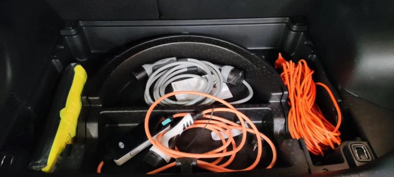 Kia Niro, снимка 4 - Автомобили и джипове - 53407836