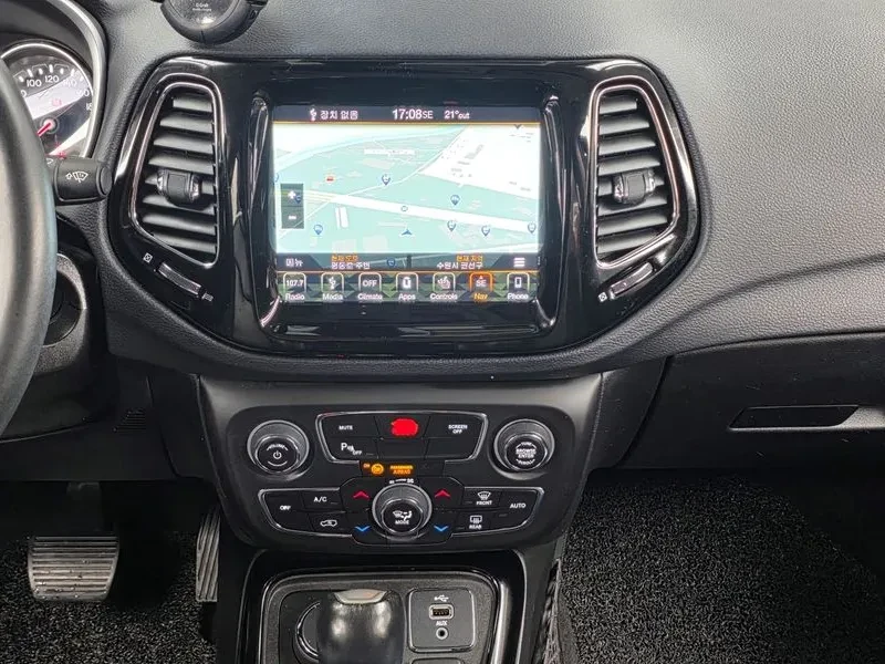 Jeep Compass 2Nd Generation 2.4 Limited Awd, снимка 14 - Автомобили и джипове - 55264238