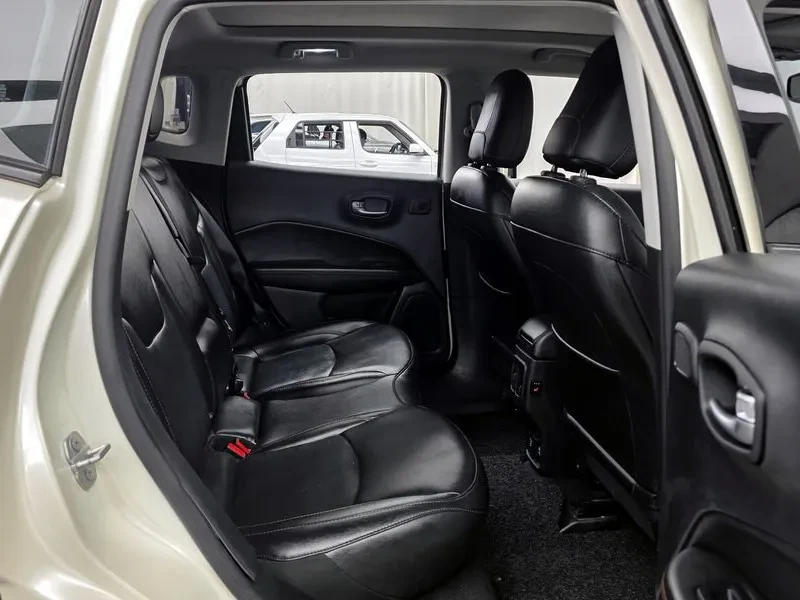 Jeep Compass 2Nd Generation 2.4 Limited Awd, снимка 12 - Автомобили и джипове - 55264238