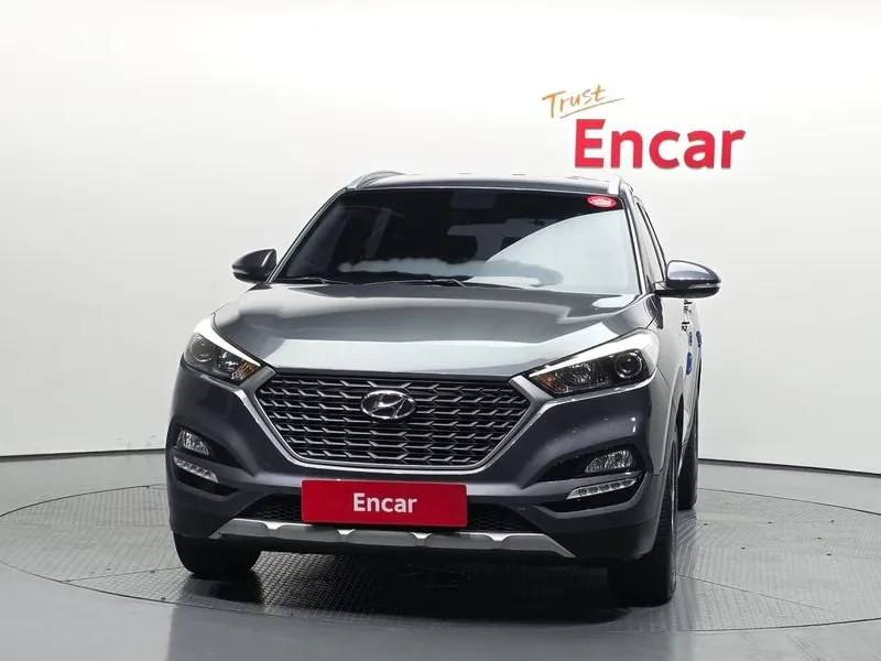 Hyundai Tucson 1.7 2WD PREMIUM, снимка 3 - Автомобили и джипове - 55747417