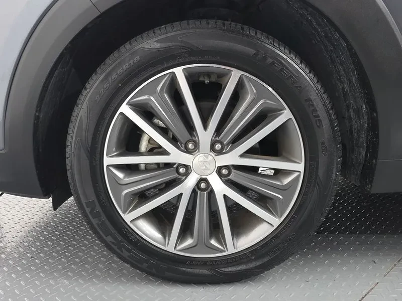 Hyundai Tucson 1.7 2WD PREMIUM, снимка 5 - Автомобили и джипове - 55747417
