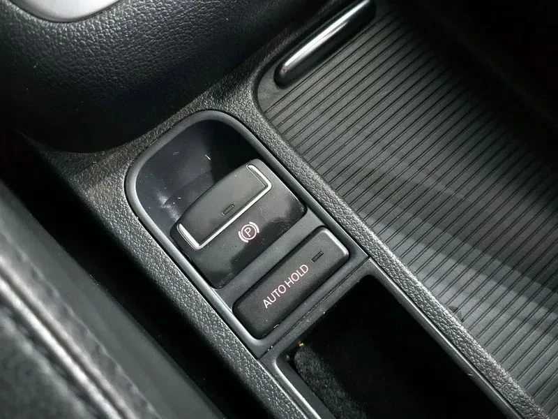VW Tiguan, снимка 16 - Автомобили и джипове - 56688210
