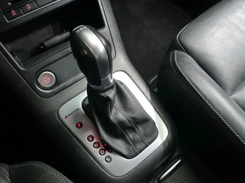 VW Tiguan, снимка 9 - Автомобили и джипове - 56688210