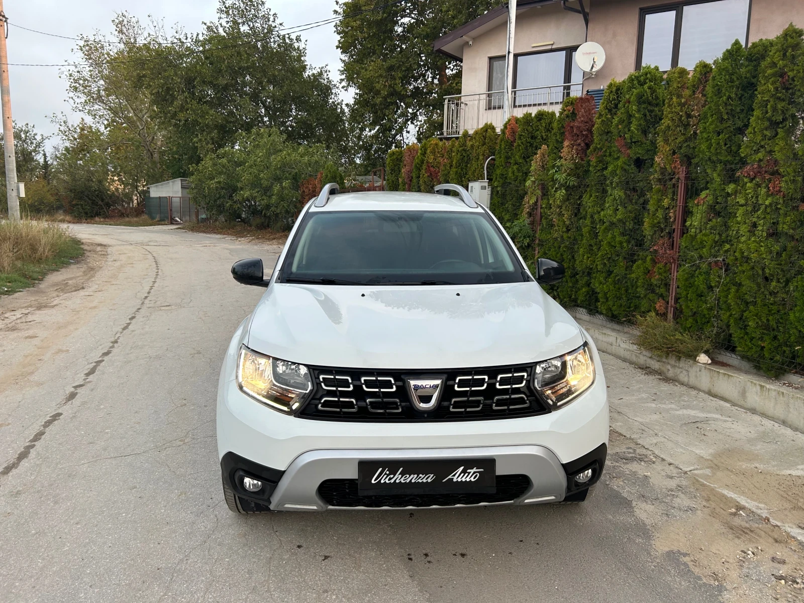 Dacia Duster Dacia Duster-1.333TCe4x4kameri360-Unikat-34368km.