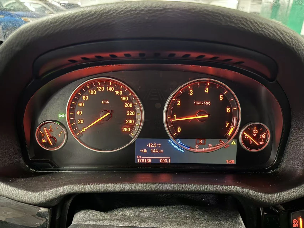 BMW X3 * АВТО КРЕДИТ* ЦЕНА ДО БГ * СЕРВИЗНА ИСТОРИЯ * , снимка 10 - Автомобили и джипове - 53814547