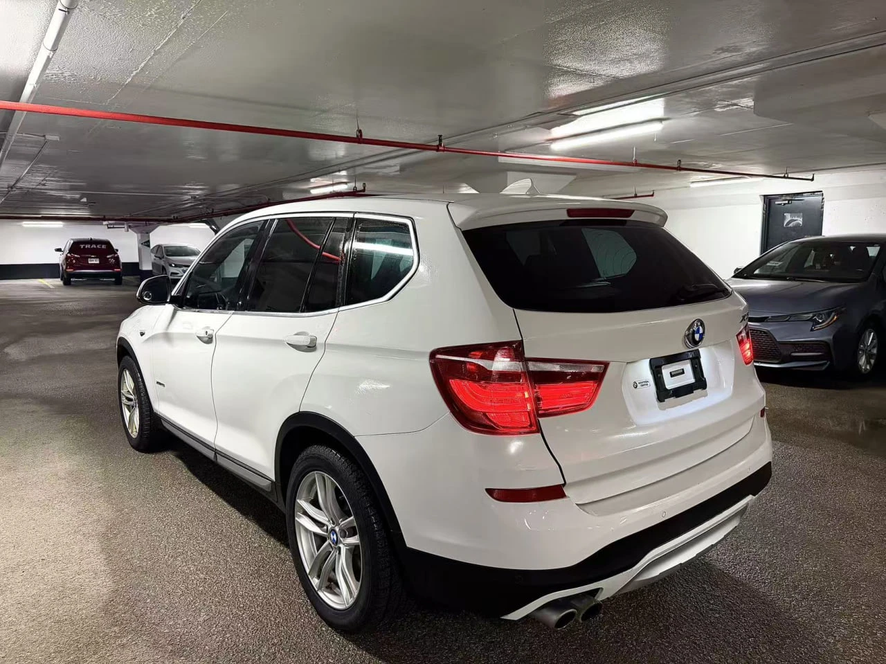 BMW X3 * АВТО КРЕДИТ* ЦЕНА ДО БГ * СЕРВИЗНА ИСТОРИЯ * , снимка 3 - Автомобили и джипове - 53814547