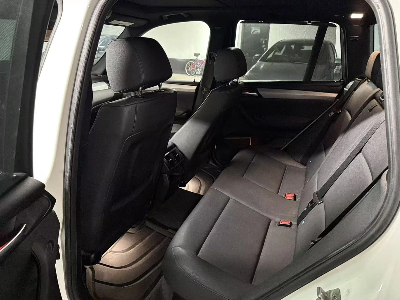 BMW X3 * АВТО КРЕДИТ* ЦЕНА ДО БГ * СЕРВИЗНА ИСТОРИЯ * , снимка 12 - Автомобили и джипове - 53814547