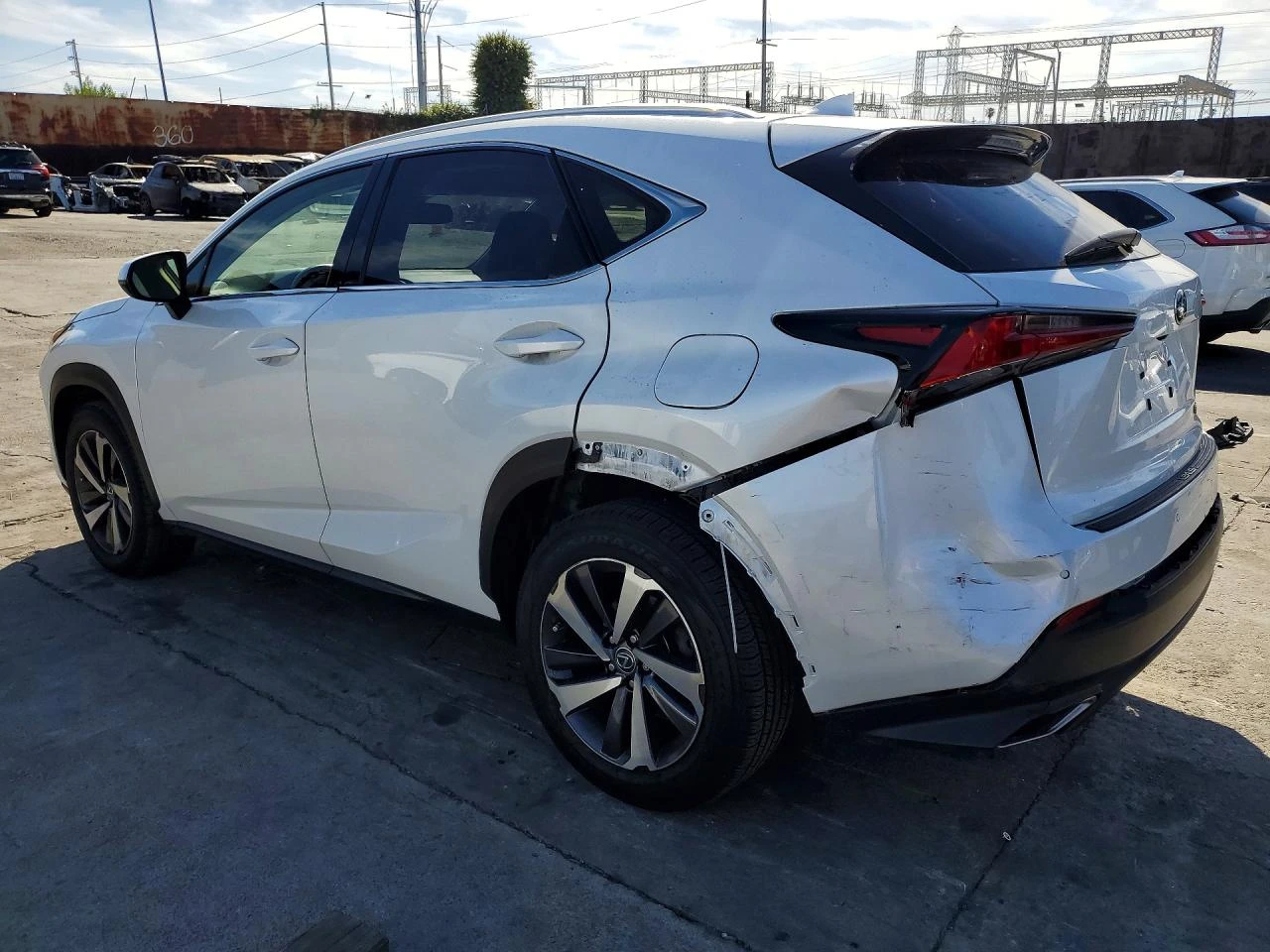Lexus NX 300 2.0l Base, снимка 2 - Автомобили и джипове - 53939361