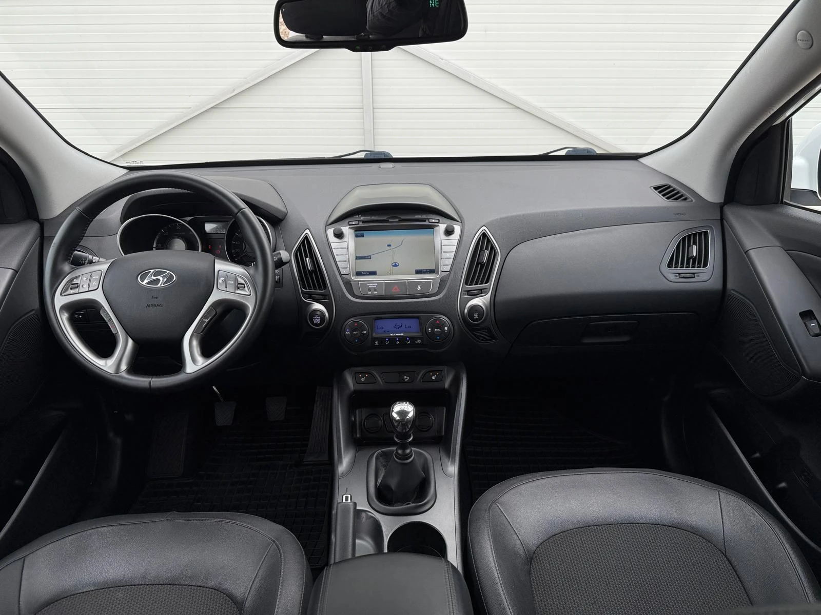 Hyundai IX35 1.7 CRDI Facelift/Navi/Kamera/Keyless/Лизинг, снимка 13 - Автомобили и джипове - 54216235