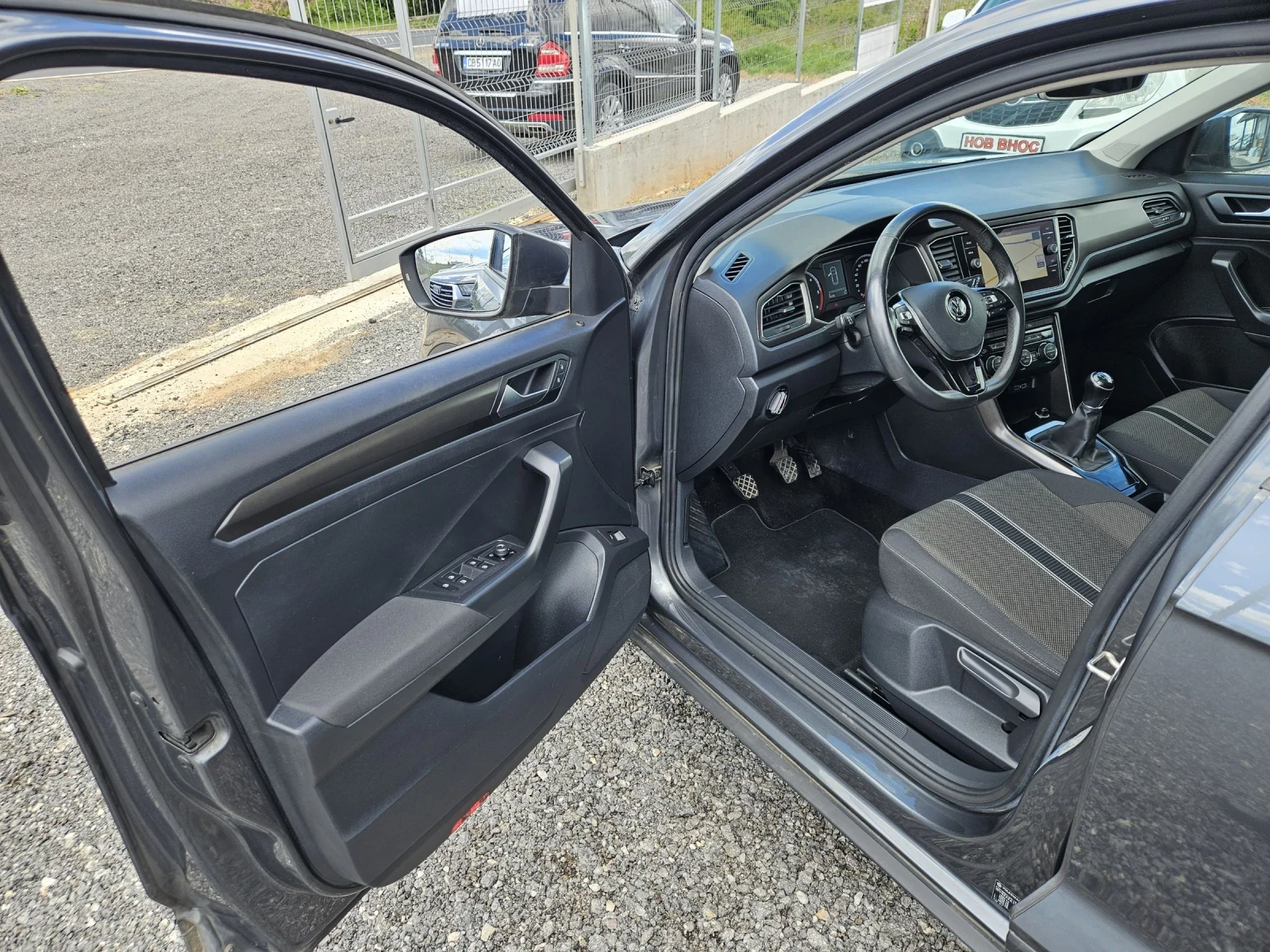 VW T-Roc 1.6TDI EURO6, снимка 10 - Автомобили и джипове - 54388962