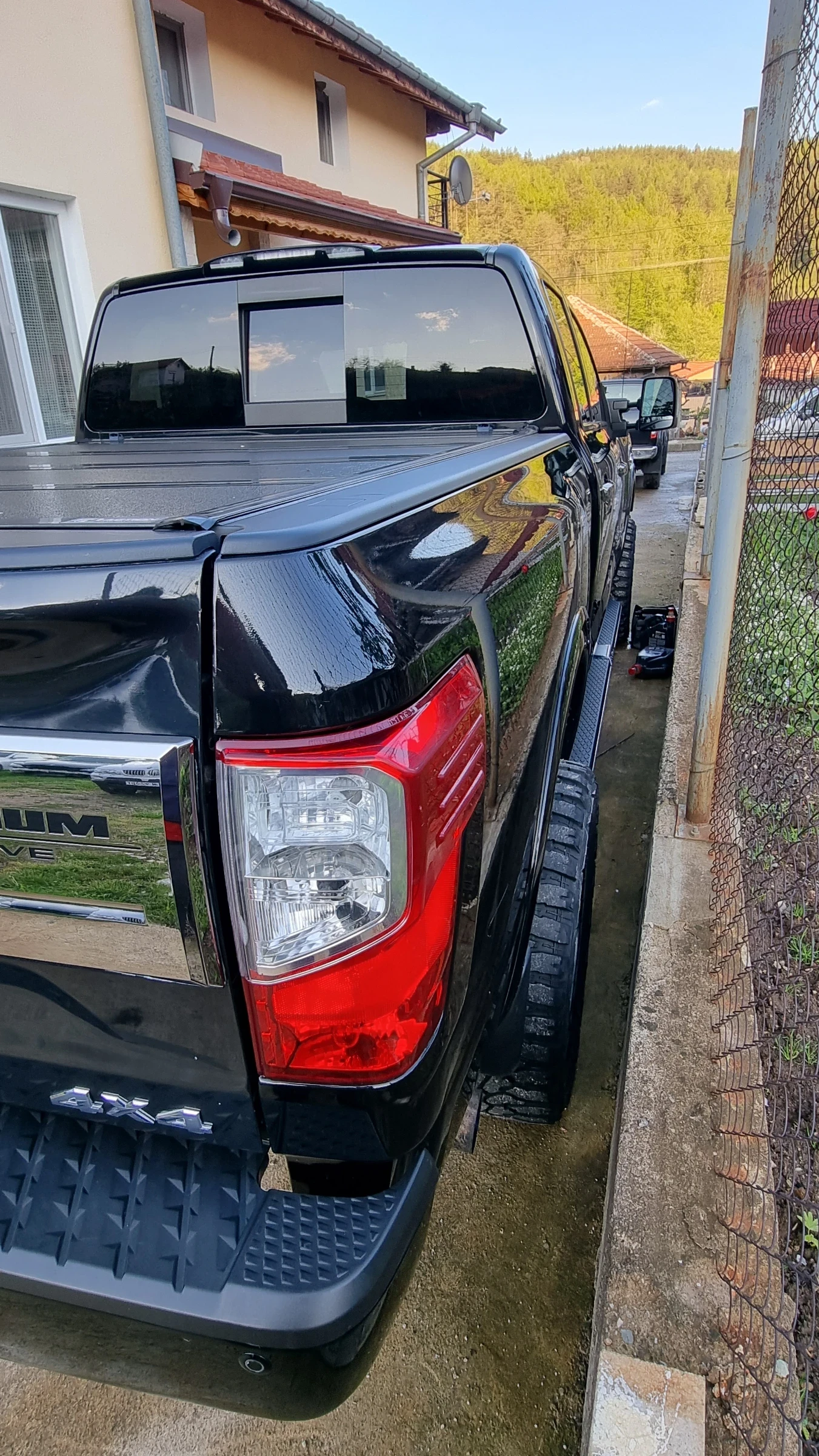 Nissan Titan crew cab, снимка 5 - Автомобили и джипове - 54768198