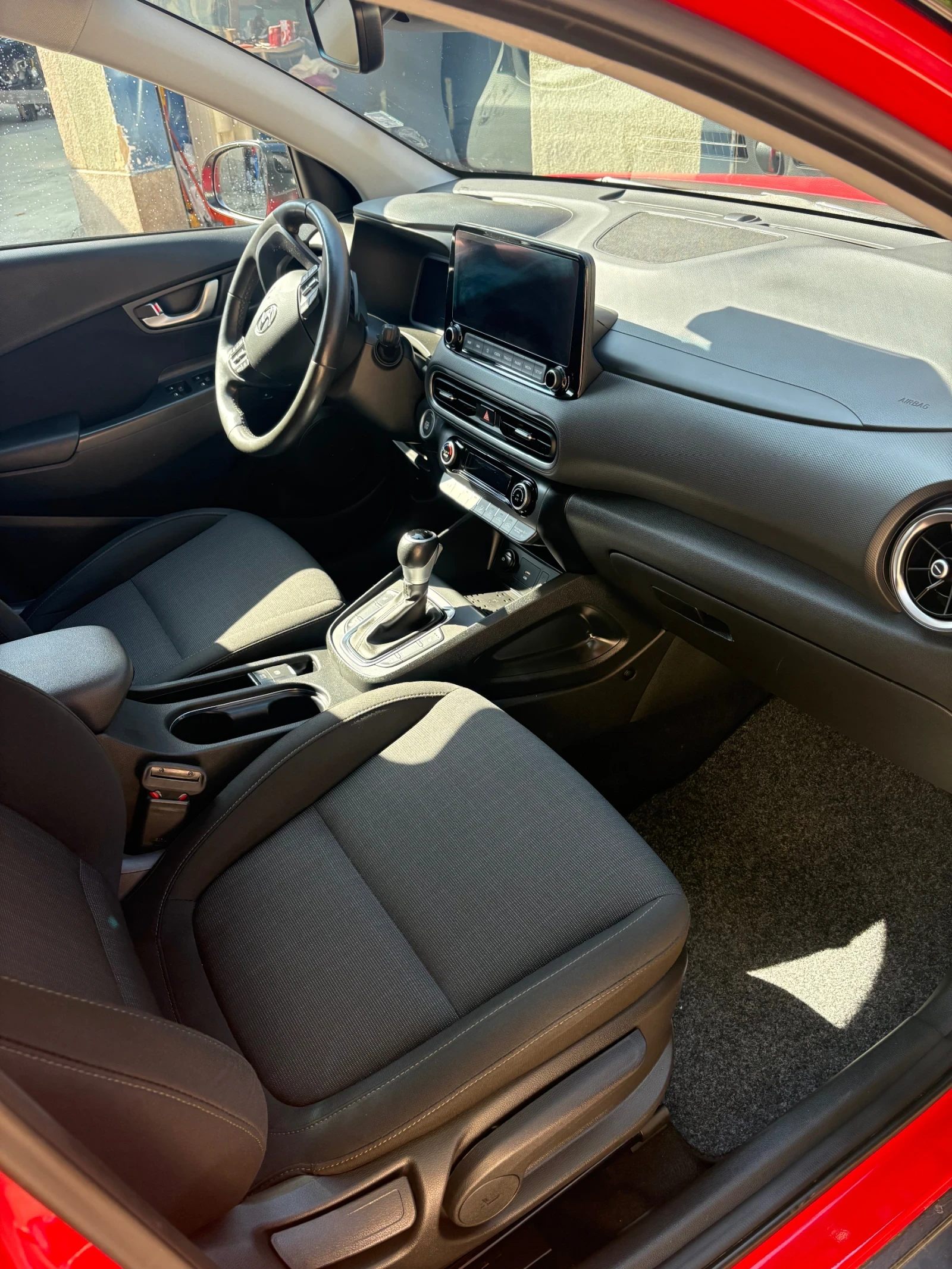 Hyundai Kona 1.6 хибрид, снимка 9 - Автомобили и джипове - 55482812