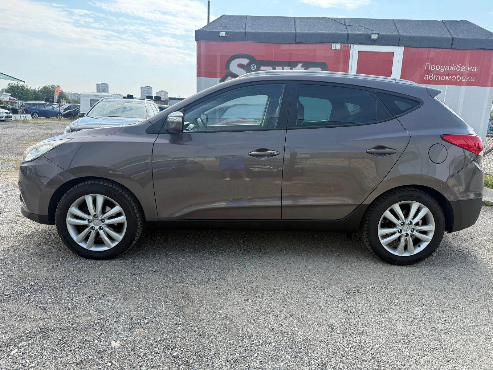 Hyundai IX35 2.0CRDI 4X4* ПАНО* ПОДГРЕВ* КАМЕРА* КОЖА* K LESS, снимка 7 - Автомобили и джипове - 55842755