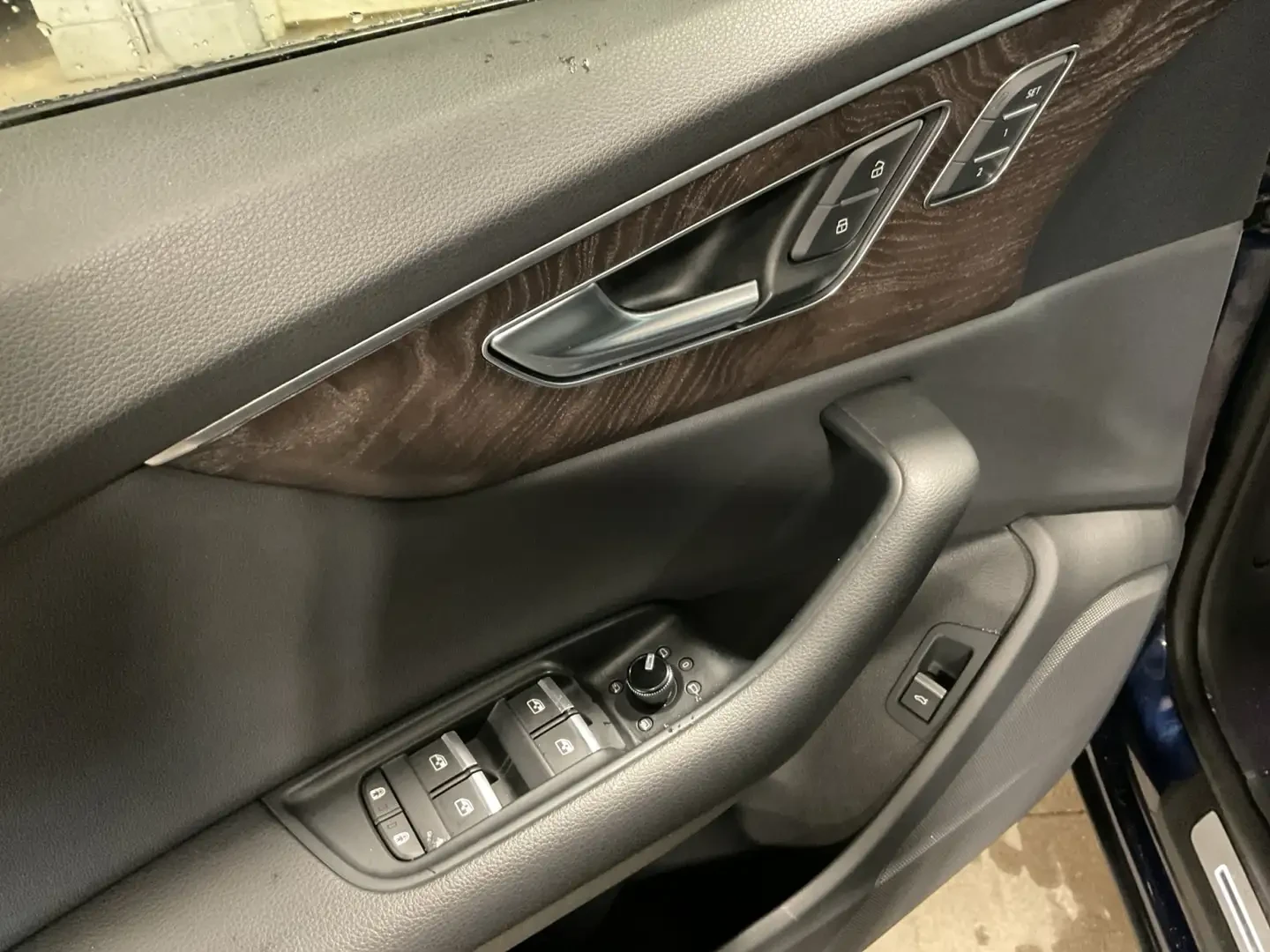 Audi Q8 QUATTRO TECHNIK * КРАЙНА ЦЕНА* FULL, снимка 16 - Автомобили и джипове - 55849886