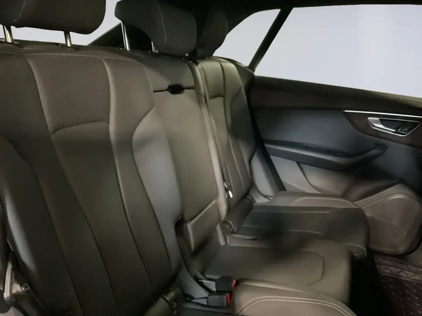 Audi Q8 QUATTRO TECHNIK * КРАЙНА ЦЕНА* FULL, снимка 17 - Автомобили и джипове - 55849886