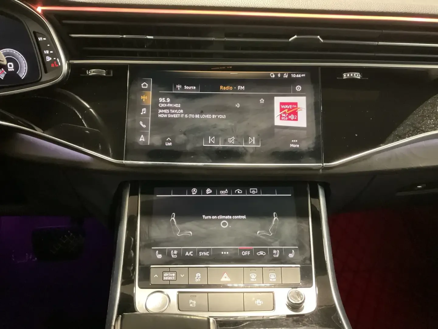 Audi Q8 QUATTRO TECHNIK * КРАЙНА ЦЕНА* FULL, снимка 14 - Автомобили и джипове - 55849886