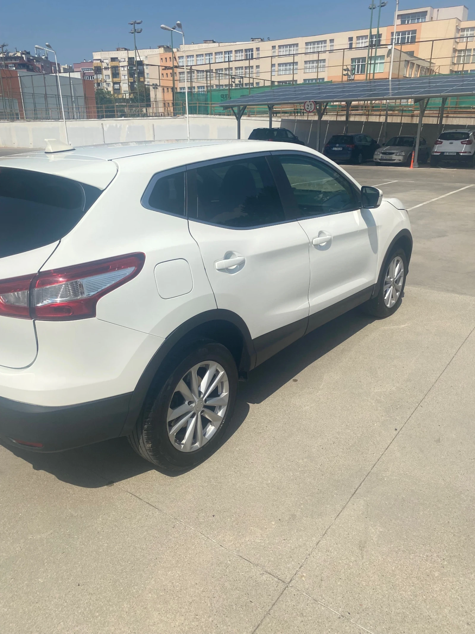 Nissan Qashqai J11, снимка 4 - Автомобили и джипове - 55892568
