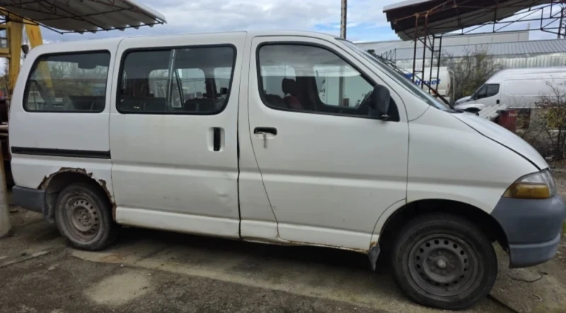 Toyota Hiace, снимка 5 - Бусове и автобуси - 52566916