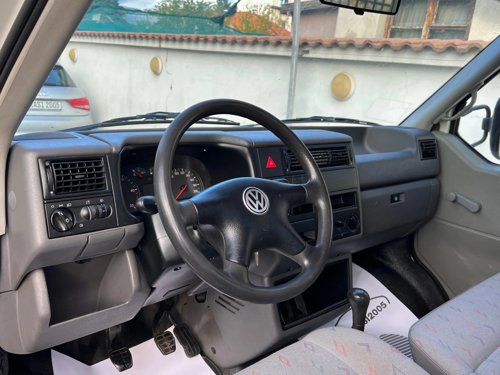 VW Transporter 2.5TDI - изображение 8