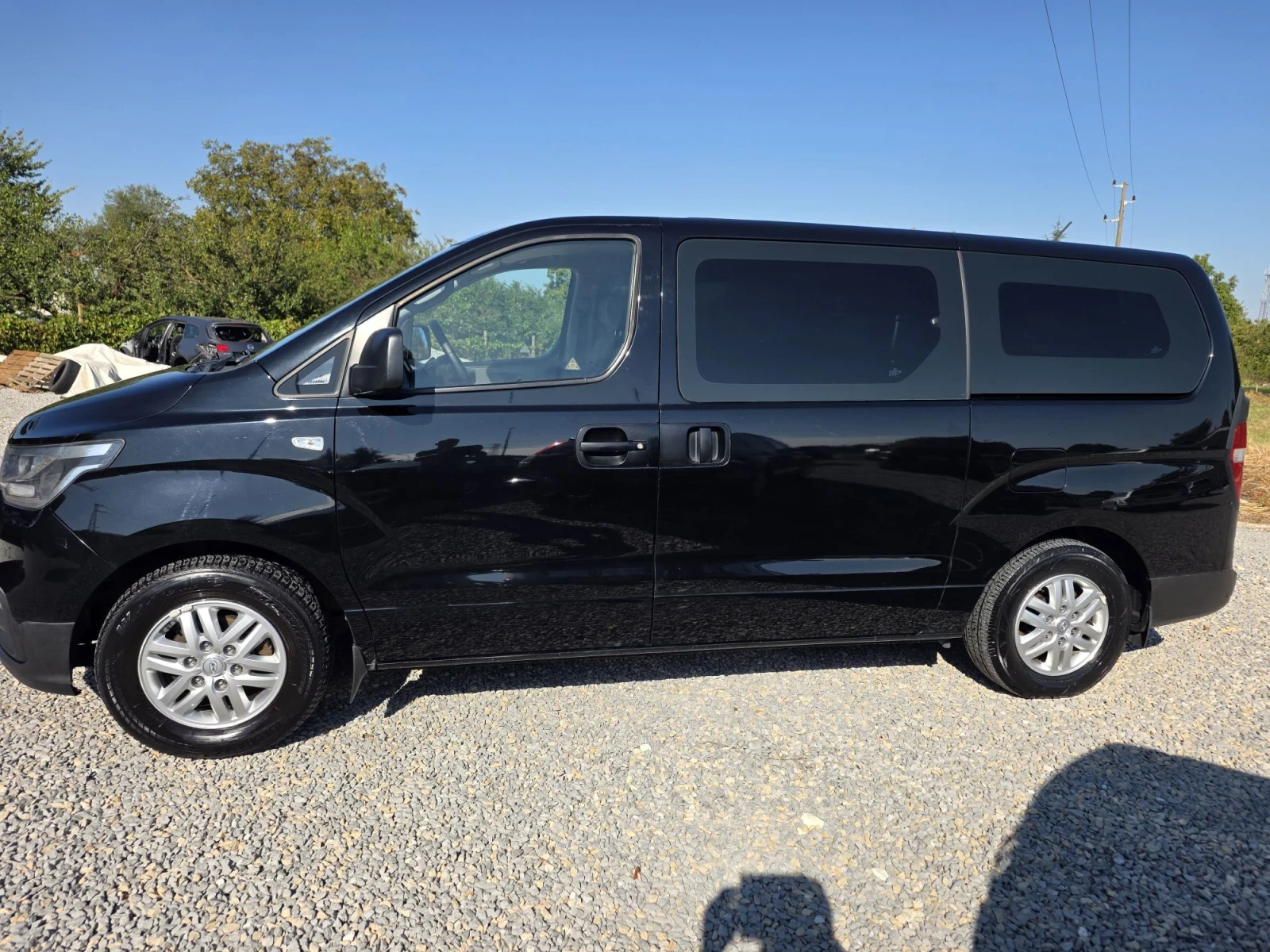 Hyundai H1 2.5d 136h.p. 5+ 1 места, снимка 6 - Бусове и автобуси - 54265460