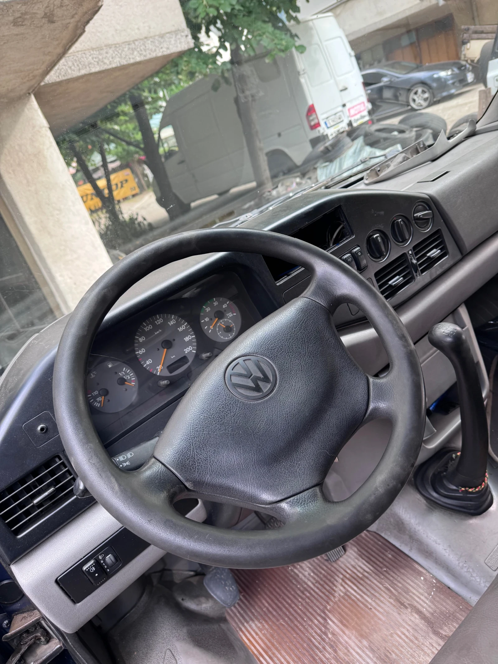VW Lt 2.8 125кс зъбни колела A/C, снимка 5 - Бусове и автобуси - 54645635