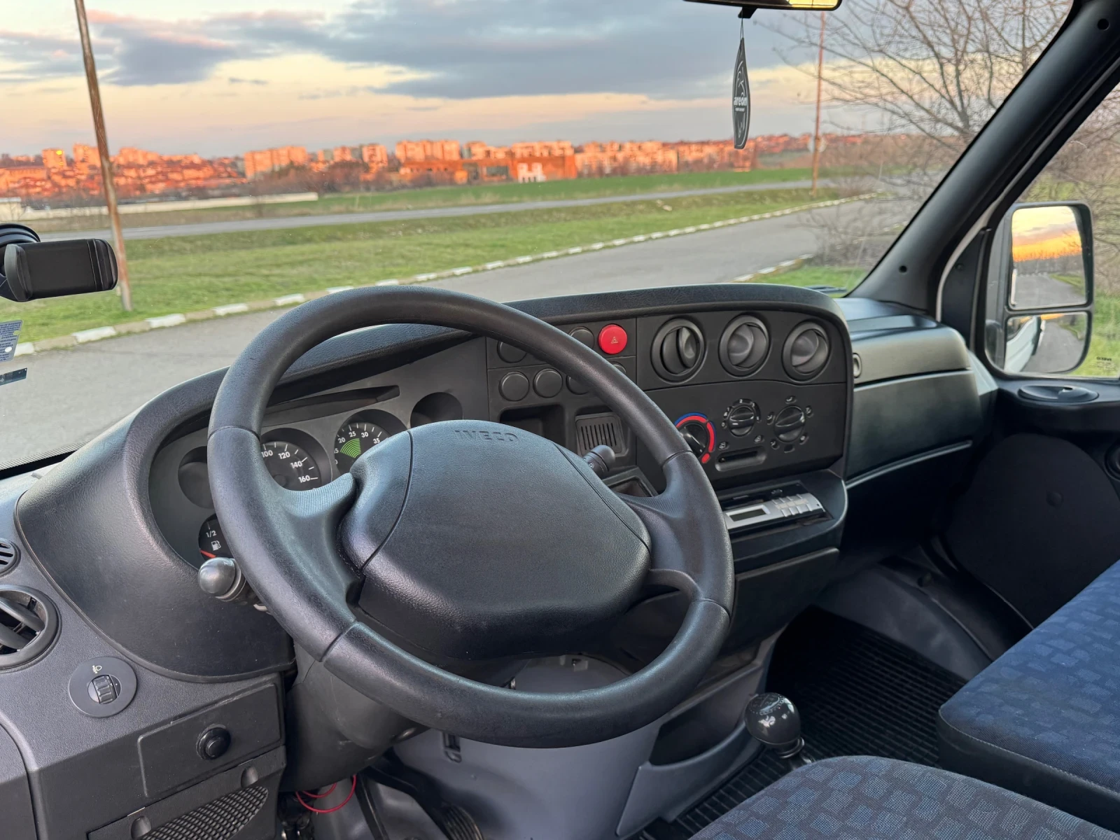 Iveco Daily 35C14 НОВ ВНОС!!! Обслужен!!! , снимка 11 - Бусове и автобуси - 54649049