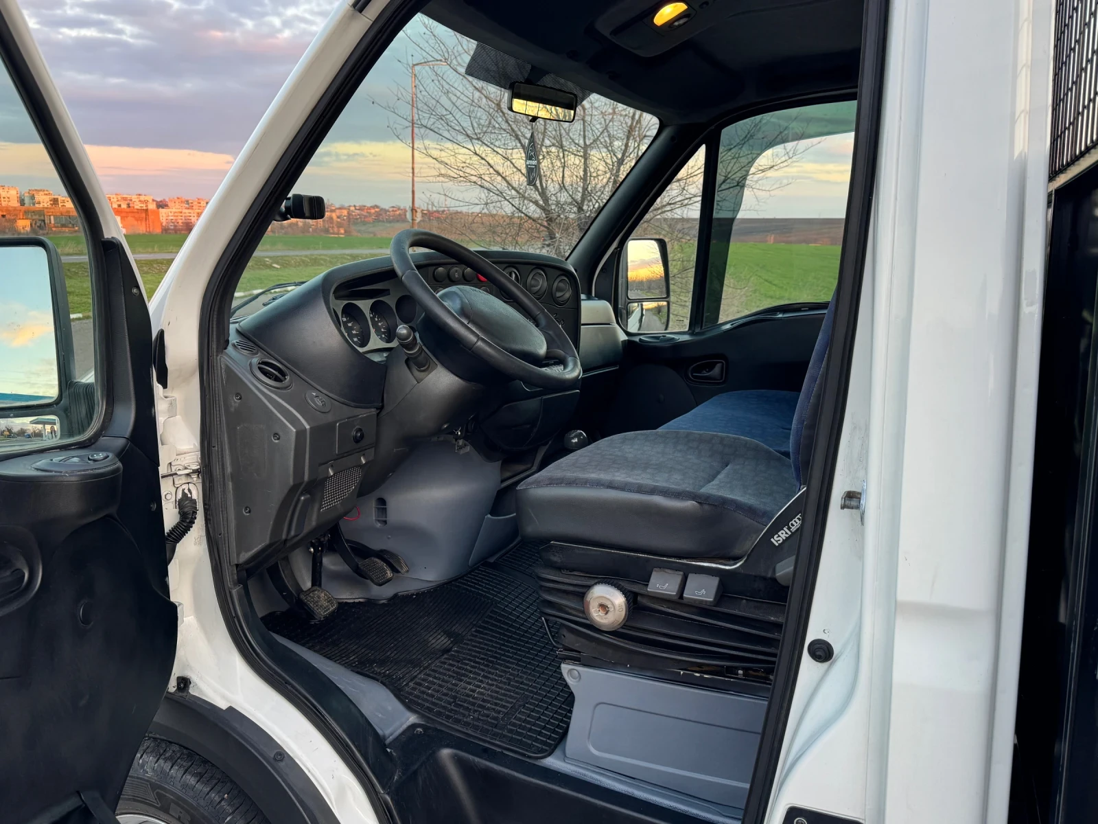 Iveco Daily 35C14 НОВ ВНОС!!! Обслужен!!! , снимка 10 - Бусове и автобуси - 54649049
