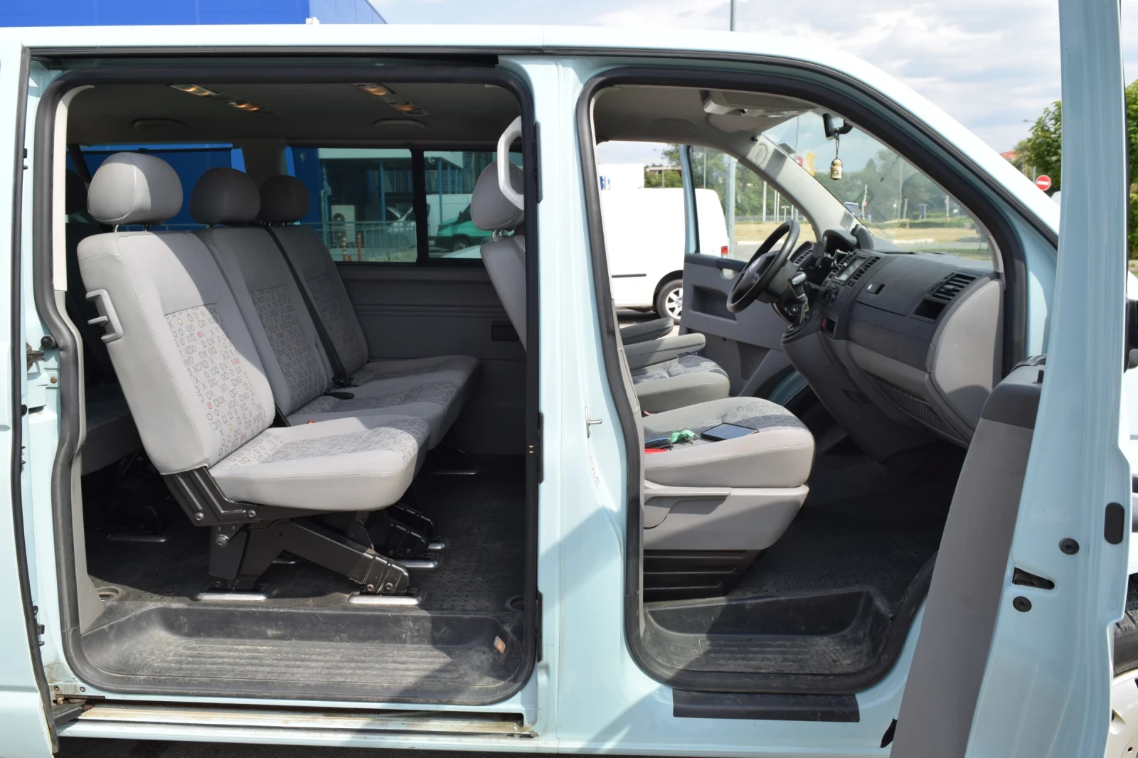 VW Caravelle T5 2.5 TDI, снимка 10 - Бусове и автобуси - 55660042