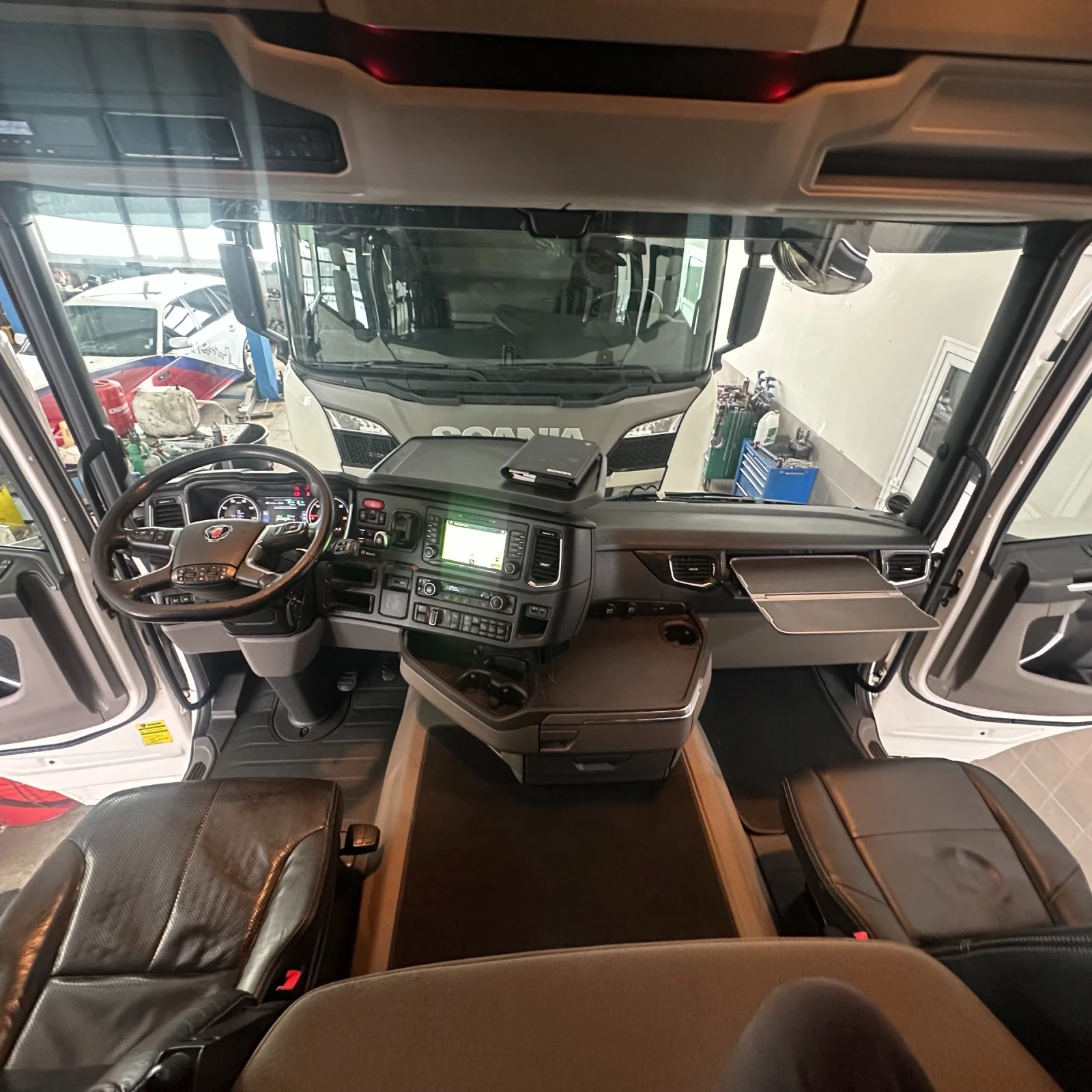 Scania R 450 53.1 gCO2/tkm | Mobile.bg � ����������� 12