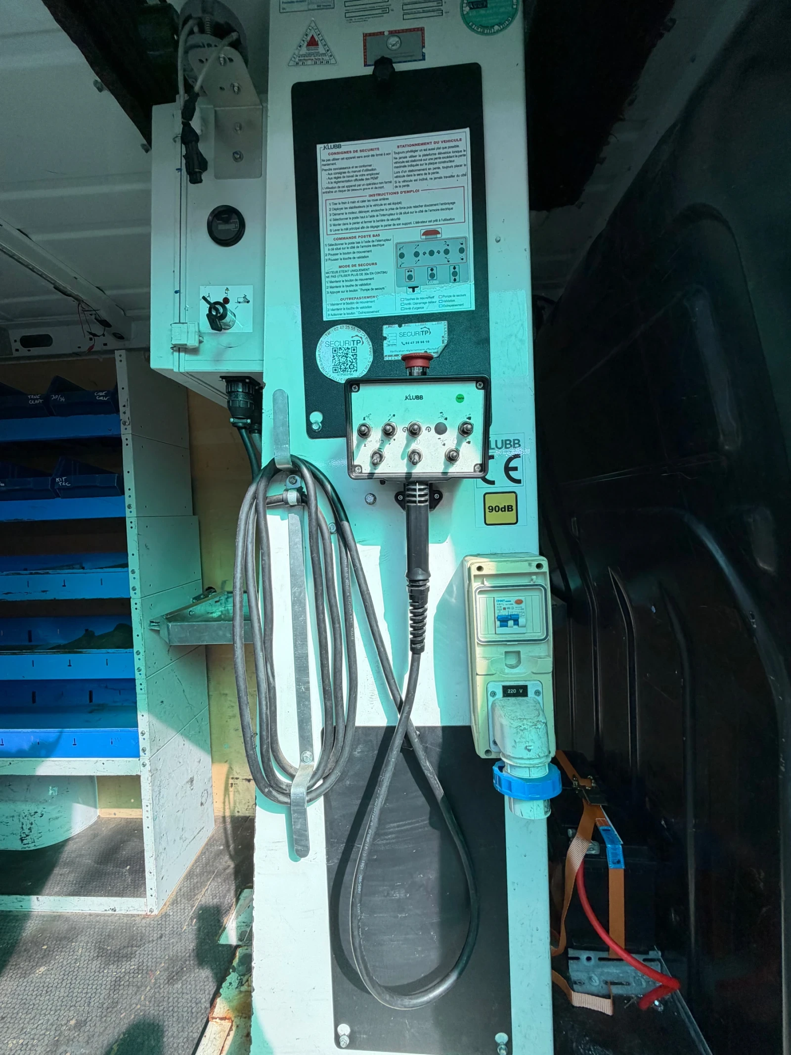Автовишка Друга марка Renault Master 13 м, снимка 10 - Индустриална техника - 56359652