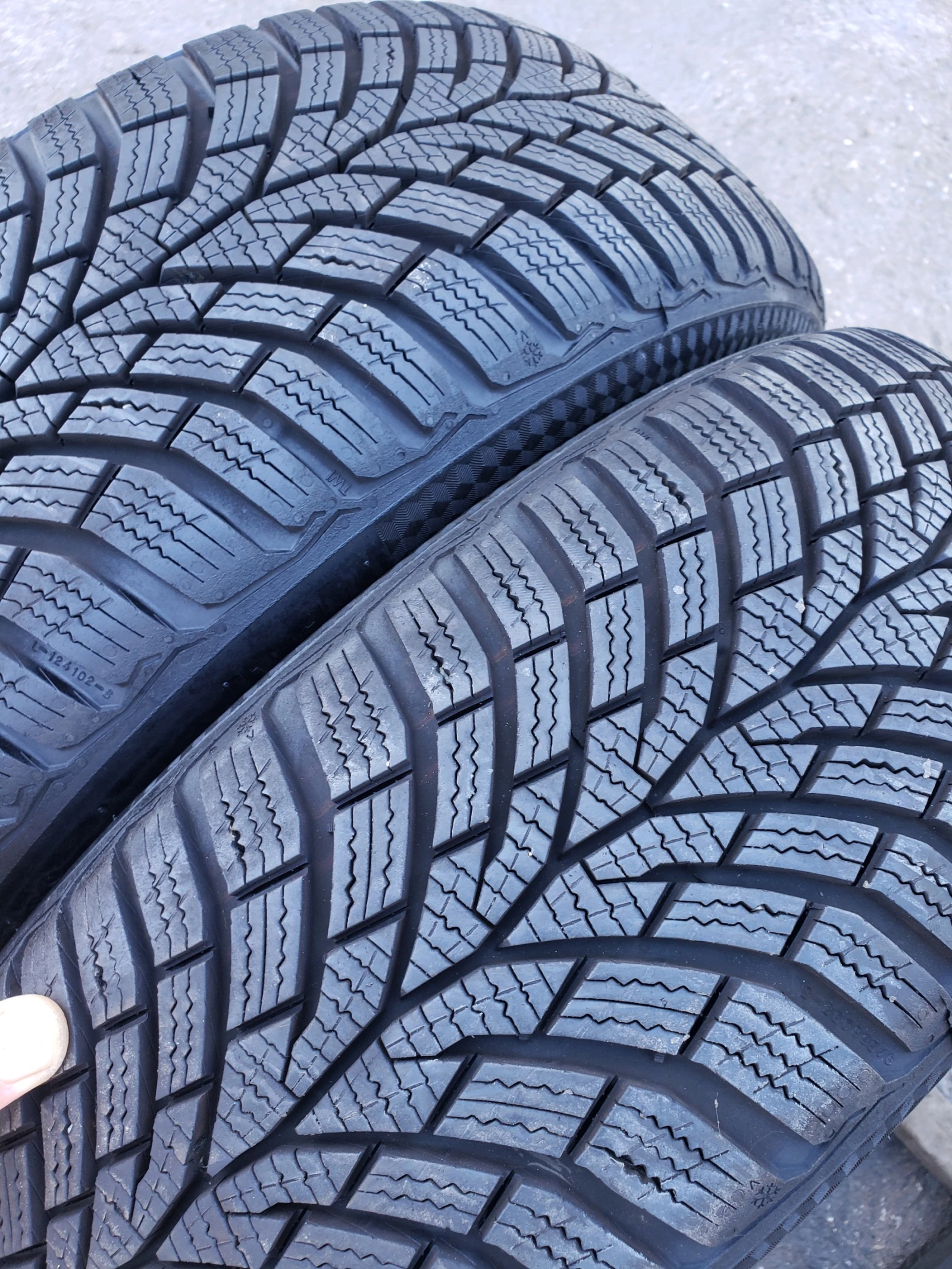 Гуми Зимни 185/50R16, снимка 3 - Гуми и джанти - 55958521