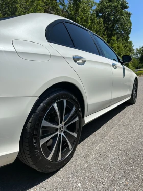 Mercedes-Benz E 400 Е 400/ AMG PACK/ KEYLESS/ 100% Лизнг, снимка 6