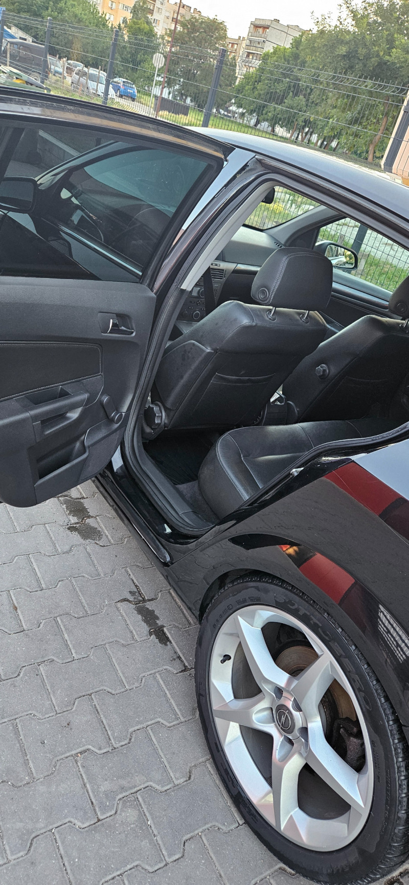 Opel Astra 2.0T  200кс, снимка 7 - Автомобили и джипове - 46221709