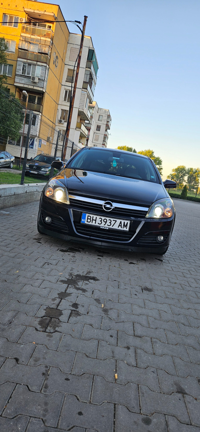 Opel Astra 2.0T  200кс, снимка 9 - Автомобили и джипове - 46221709
