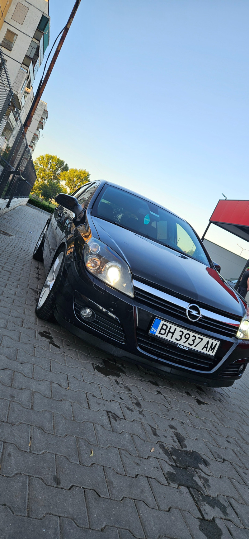 Opel Astra 2.0T  200кс, снимка 1 - Автомобили и джипове - 46221709