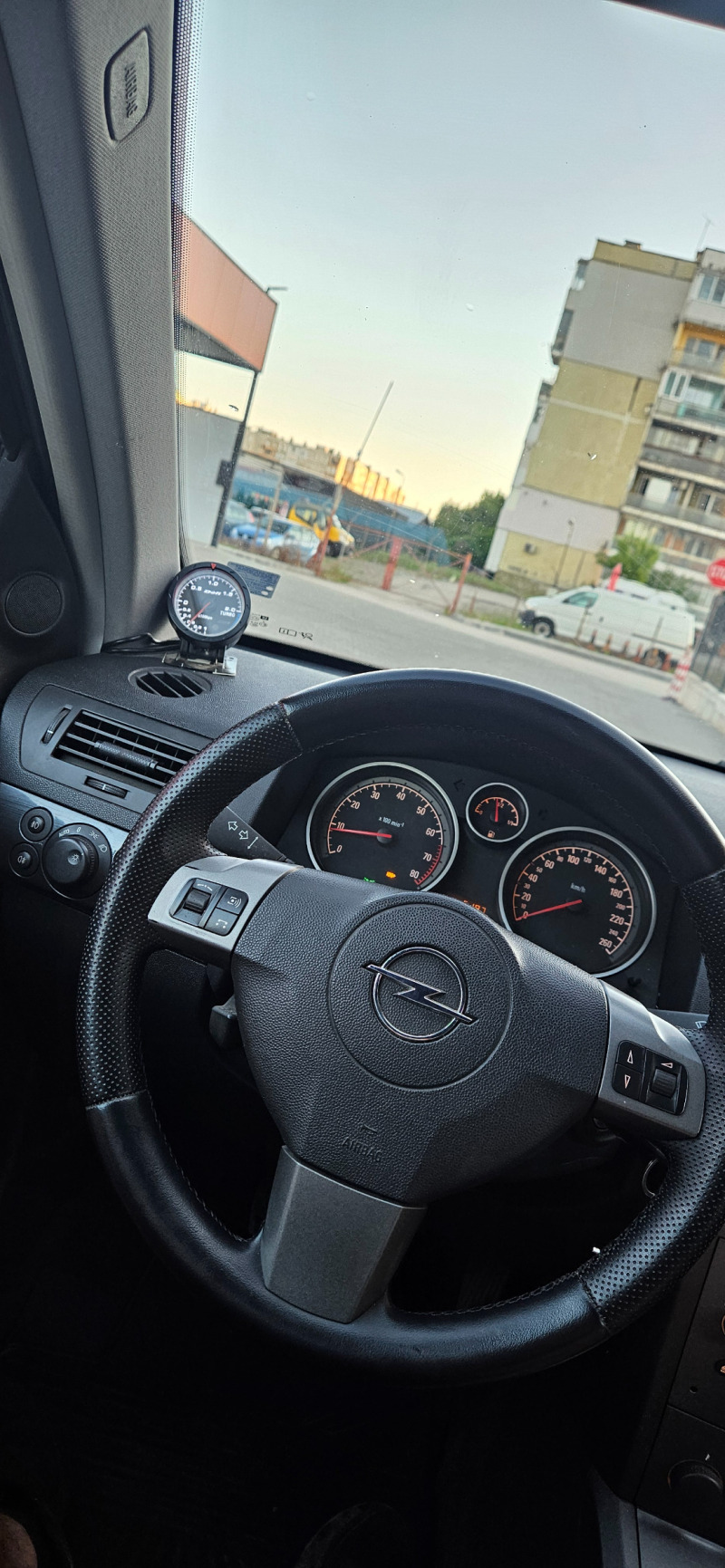 Opel Astra 2.0T  200кс, снимка 2 - Автомобили и джипове - 46221709