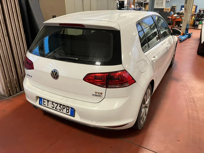 VW Golf 1.6  110кс  Евро 6, снимка 2 - Автомобили и джипове - 48603026