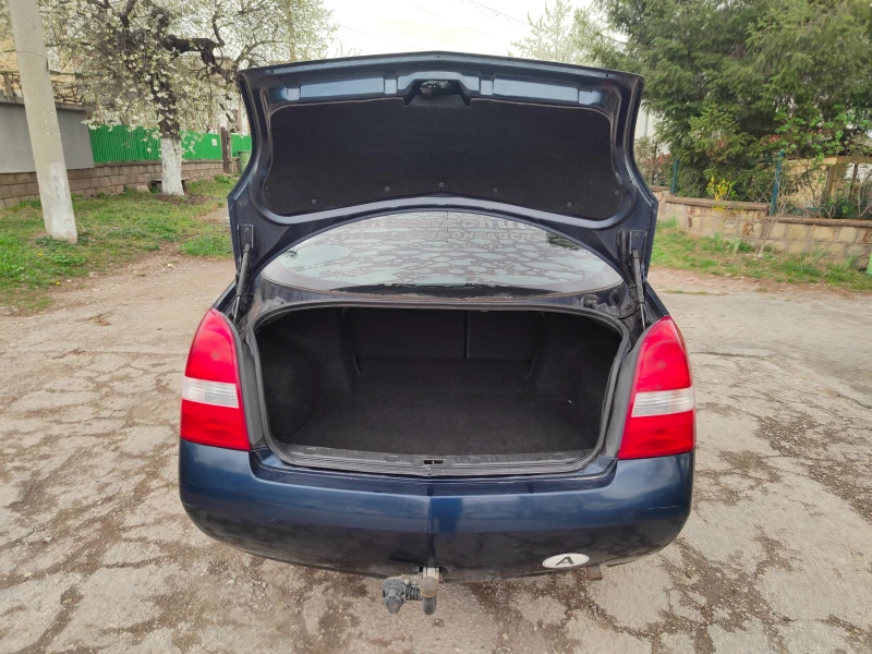 Nissan Primera 1.8i * КЛИМАТРОНИК * , снимка 5 - Автомобили и джипове - 49654306