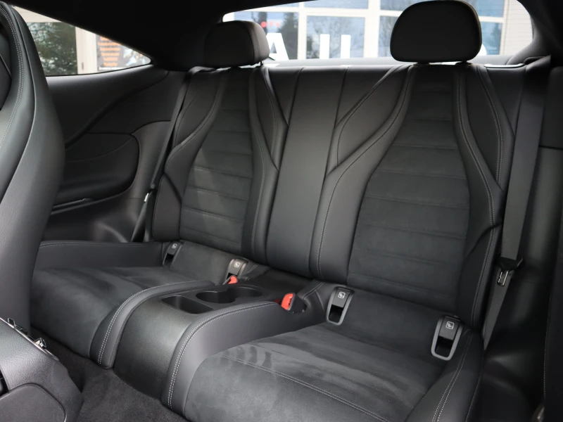 Mercedes-Benz CLE 300/4Matic/AMG Advance plus/Digital Light/Panorama, снимка 13 - Автомобили и джипове - 49682449