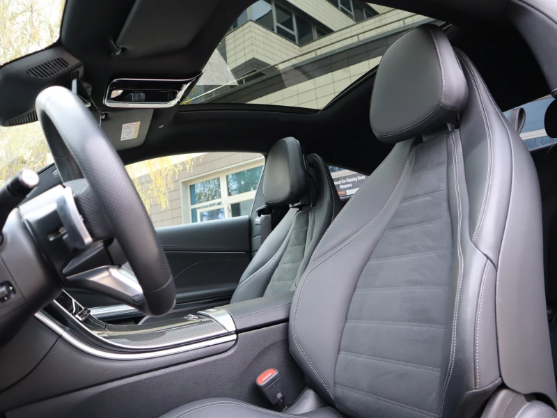 Mercedes-Benz CLE 300/4Matic/AMG Advance plus/Digital Light/Panorama, снимка 8 - Автомобили и джипове - 49682449