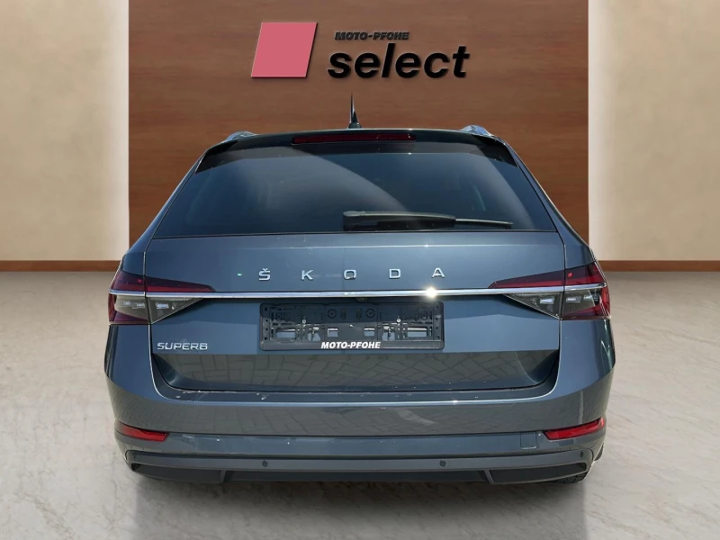 Skoda Superb 1.5 TSI, снимка 8 - Автомобили и джипове - 51312561